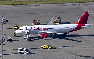 Avião faz pouso de emergência após piloto perceber fumaça