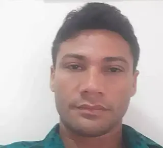 Homem que matou namorada e adolescente é baleado e morre durante confronto com a polícia