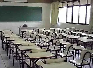 Depois de ouvir Ciência, Educação muda início do ano letivo para março e define regras