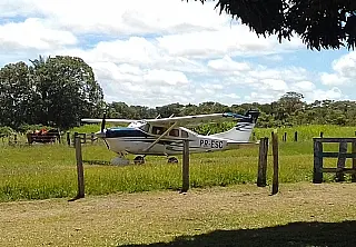 Assaltante rouba aeronave após sequestrar piloto em hotel no Pantanal