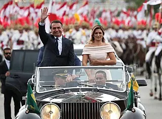 Bolsonaro assume presidência em clima de forte esquema de segurança