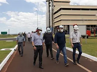 Prefeito e vice conhecem novo gerente da Coamo