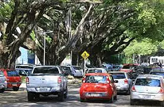 Setembro é o mês para pagamento de veículos de placas final 9