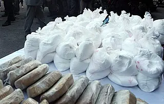 Polícia Federal realiza operação para desarticular esquema de tráfico internacional de cocaína