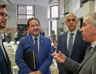 Reinaldo Azambuja entrega R$ 121 milhões em obras de saneamento em Dourados