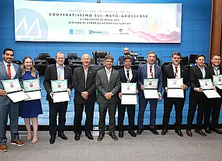 Sicredi Centro-Sul MS/BA recebe Medalha do Mérito Legislativo