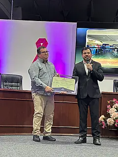 Câmara homenageia Madson Valente com Diploma de Honra ao Mérito Legislativo
