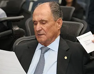 Articulação de Zé Teixeira garante avanços na saúde e infraestrutura