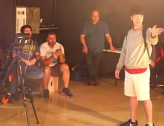 Diretor de fotografia compartilha experiência em oficina na Unigran