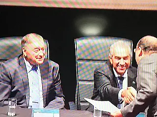 Zé Teixeira e Neno Razuk não comparecem para diplomação dos eleitos