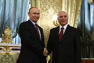Vladimir Putin recebe Temer no segundo dia após ter chegado à Rússia