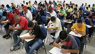 Prefeitura de Costa Rica abre concurso com salários de até R$ 5 mil