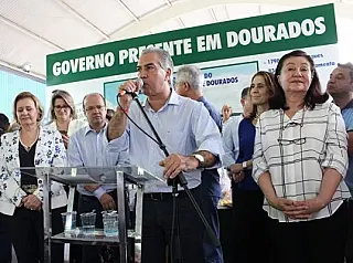 Reinaldo autoriza início da construção do Hospital Regional e inaugura nova escola