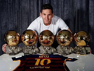 Messi e os cinco troféus 'Bola de Ouro'