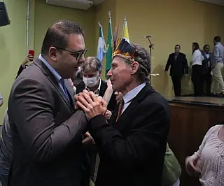 Prefeito participa de posse do novo Reitor