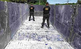 DOF apreende mais de duas toneladas de maconha em carreta