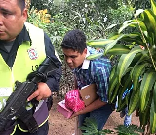 Homem é preso na fronteira com objetos furtados da casa da vizinha