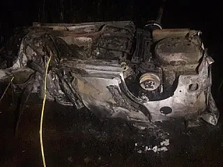 Pacientes de hemodiálise morrem após Van bater em caminhão e pegar fogo na rodovia