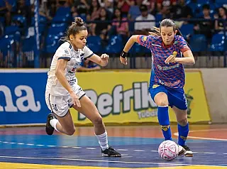 Meninas de MS jogam em SC pela Liga