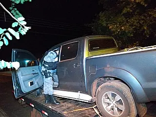 Assaltante bate veículo roubado e acaba morto em confronto com a PM