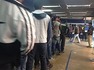 Caixa Econômica Federal abre mais cedo para saques do FGTS inativo