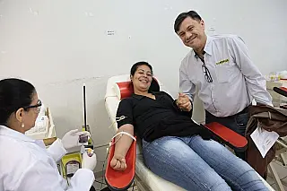 Daniela incentiva doação de sangue e pede reforma no Hemocentro