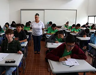 Professores convocados são incluídos em reajuste
