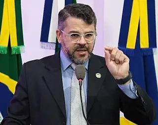 Vereador propõe baratear preço da ração animal