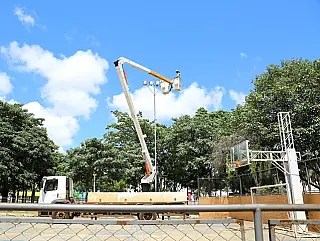 Prefeitura 'ataca' parques e praças com limpeza e manutenção
