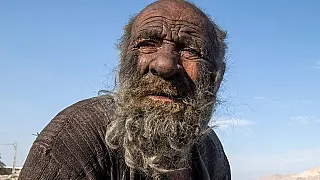'Homem mais sujo do mundo' morre aos 94 anos no Irã