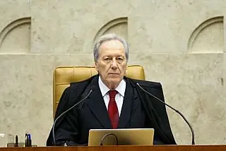 Senado começa a discutir terça o destino de Dilma