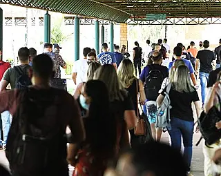 Governo reduz valores de inscrição em concursos
