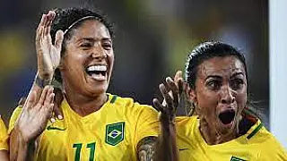Marta e Cristiane voltam à seleção para torneio SheBelieves Cup