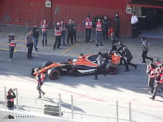 Honda está anos atrás de rivais, mas minimiza falhas: "Ainda é cedo", diz chefão da McLaren