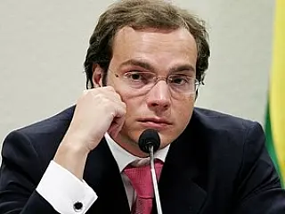Operação da PF prende aliado de Cunha e chega à JBS