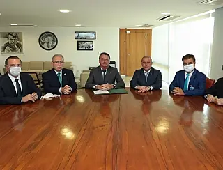 Nelsinho participa de debate sobre produção de vacinas brasileiras contra a Covid