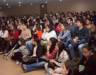 Palestras conscientizam sobre a beleza do parto humanizado, na Unigran