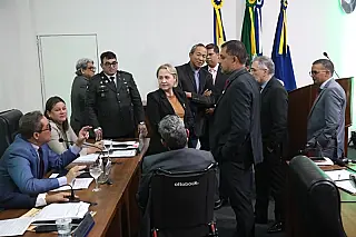 Prefeito aprova primeiro Refis para receber atrasados