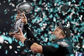 Eagles leva o Super Bowl após Nick Foles renascer e bater Tom Brady em jogo histórico