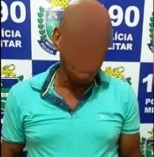 Para estuprar enteada de 11 anos homem esperava namorada sair de casa