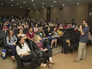 Analista de comportamento profere palestra na Unigran