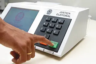 Candidata descobre na urna que fez campanha com número errado