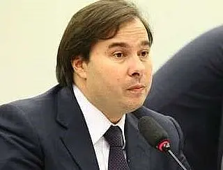Maia diz que sessão para cassar Cunha precisa ter 420 presenças