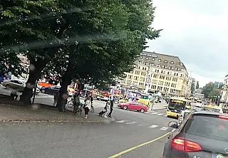 Ataque com faca em praça na Finlândia deixa várias pessoas feridas