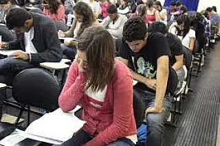 Apenas 50 % dos inscritos fizeram as provas do Concurso Unificado