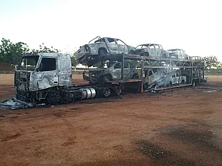 Veículos do Ibama são queimados em Altamira no sudeste do Pará
