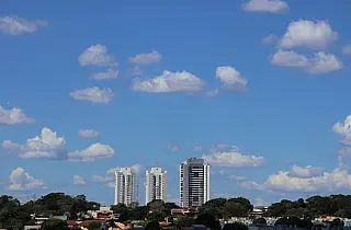 Segunda-feira tem manhã mais fresca e tarde amena