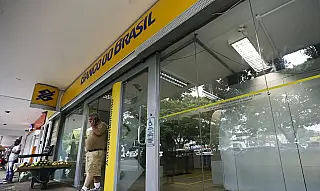 Bancos funcionam das 8 às 10 nesta quarta