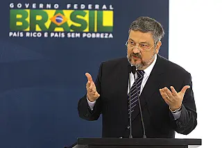PF cumpre mandados em Campo Grande e prende Palocci na Lava Jato