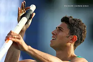 Torcedor do Santos e apreciador de lasanha, este é Thiago Braz